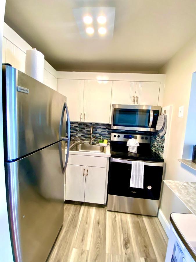 Modern Waterfront Apartment With Miami Skyline View, Free Parking 5 Mins Drive To Miami Beach Luaran gambar