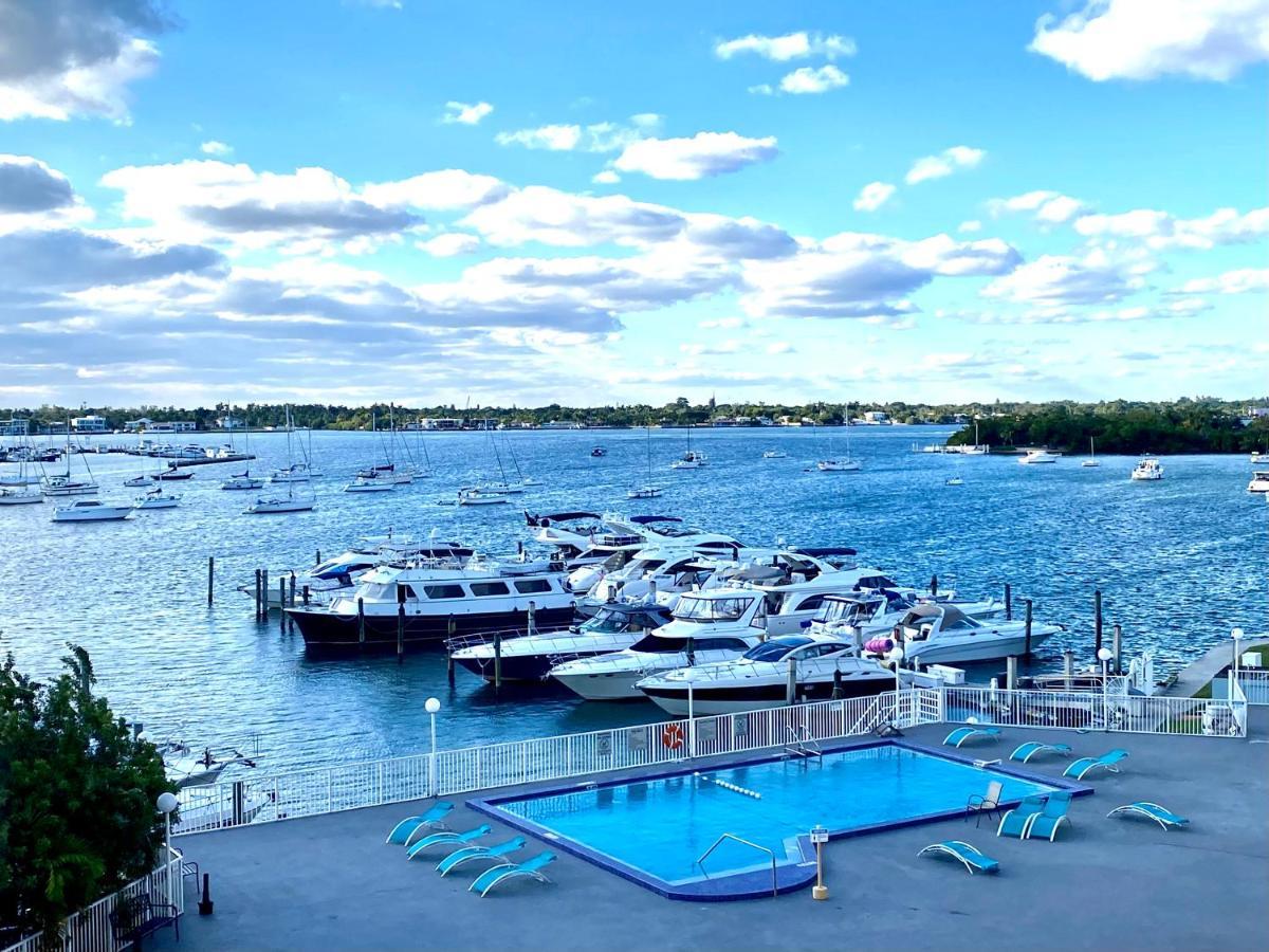 Modern Waterfront Apartment With Miami Skyline View, Free Parking 5 Mins Drive To Miami Beach Luaran gambar